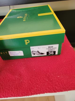 Zapatos de tacón Pitillos. 36. 