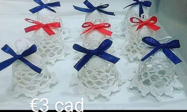 Manufatti all' uncinetto