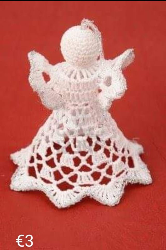 Manufatti all' uncinetto