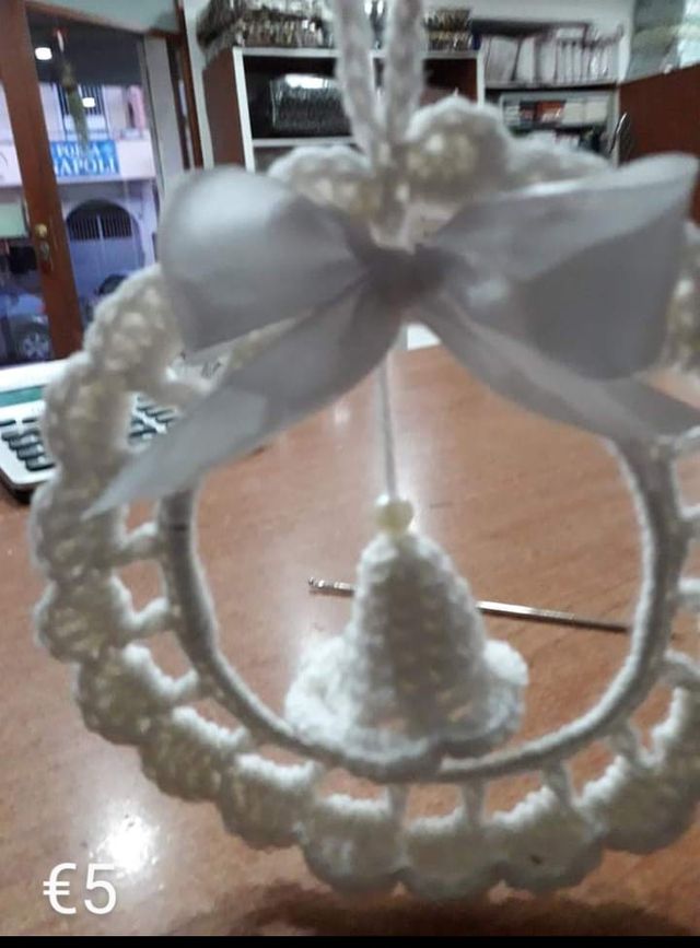 Manufatti all' uncinetto