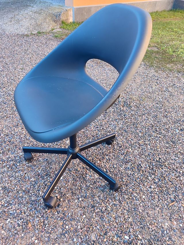 CADIRA GIRATÒRIA ELDBERGET/HALSKÄR