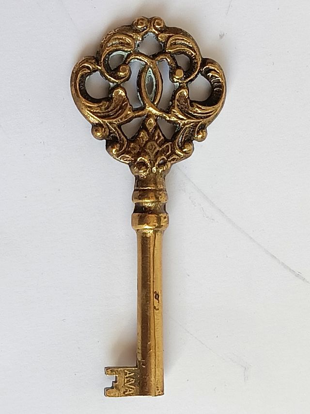 4 llaves antiguas metal vintage