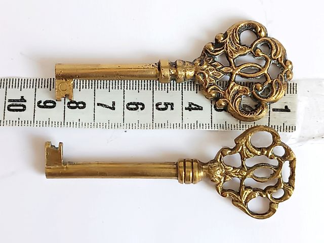 4 llaves antiguas metal vintage