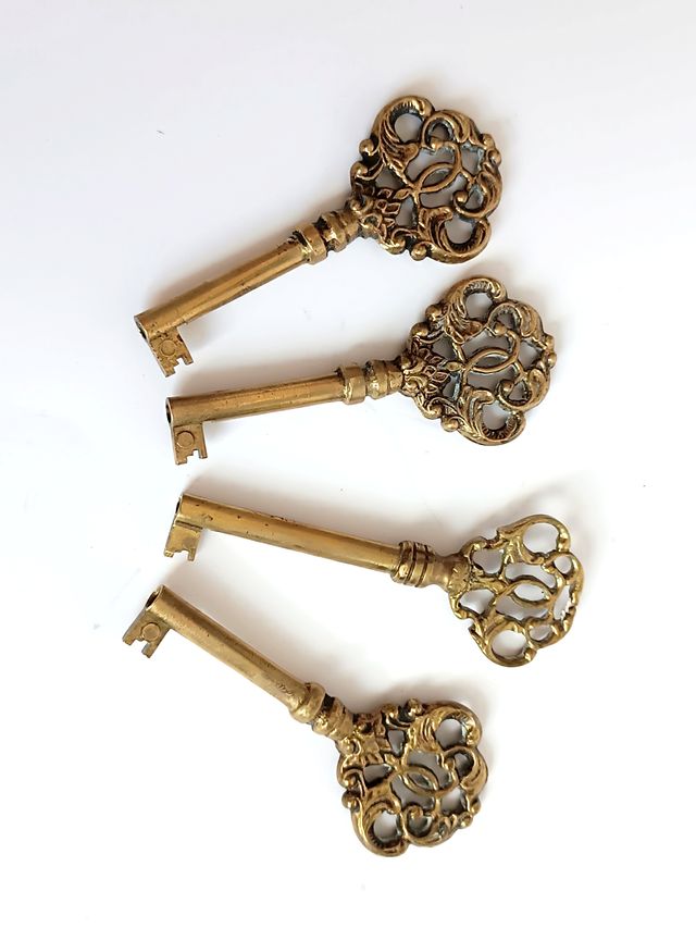 4 llaves antiguas metal vintage