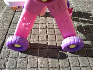 Carrito bebe que sirve como correpasillos paa bebe
