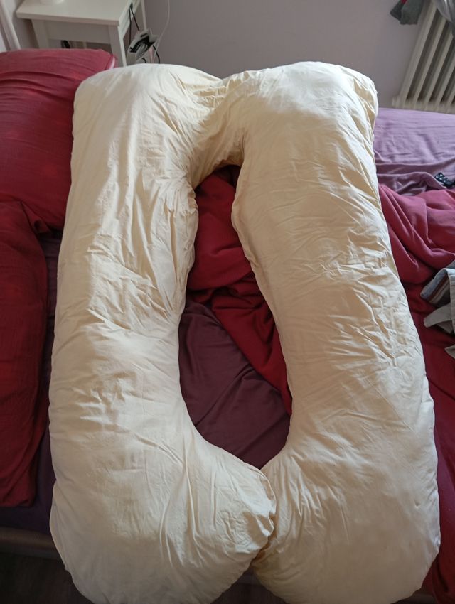 Almohada en forma de U embarazada