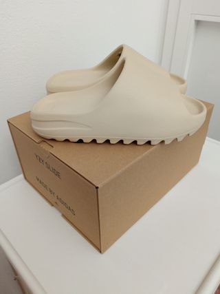Yeezy Slide Bone