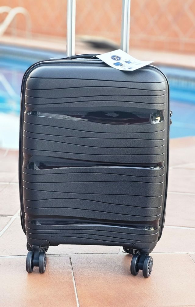 Maletas 53x34x18cm (NUEVAS)