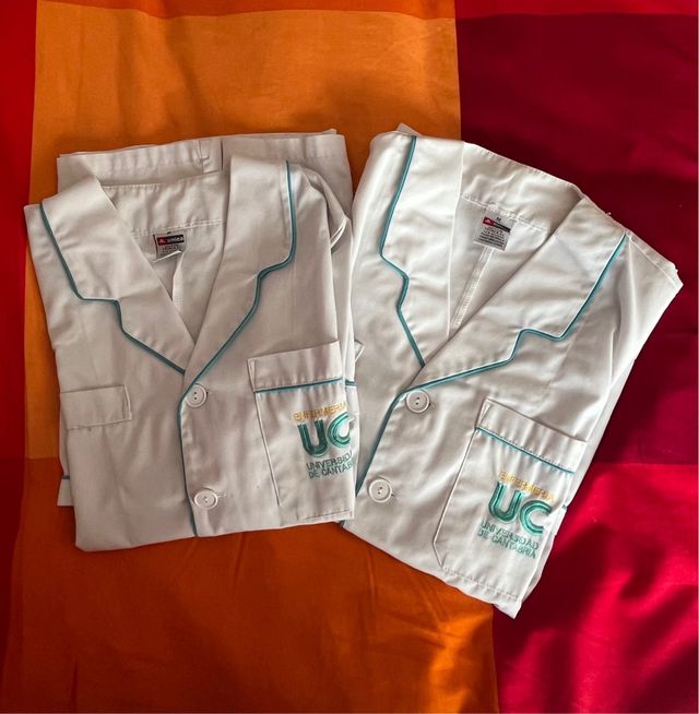 Casacas enfermería Universidad de Cantabria