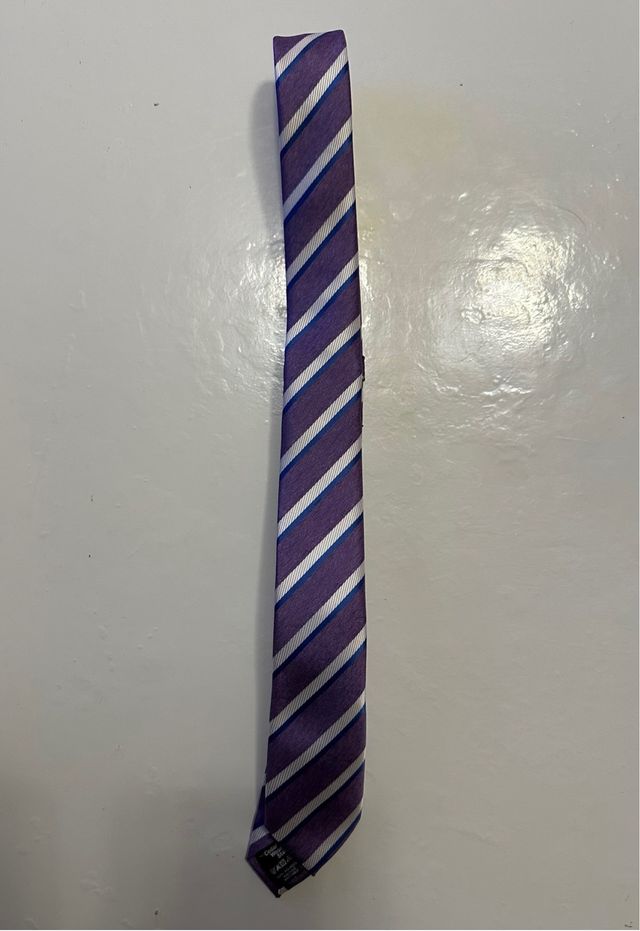 Corbata Morada Con Rayas
