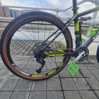 Scott scale full carbono