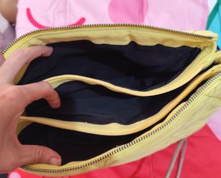 ‼️ PRECIO NO NEGOCIABLE ‼️ Bolso vaquero amarillo 