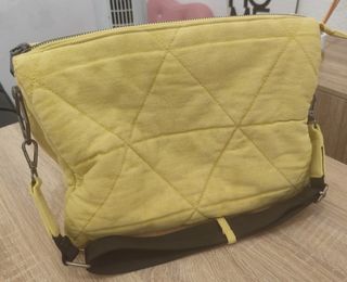 ‼️ PRECIO NO NEGOCIABLE ‼️ Bolso vaquero amarillo 