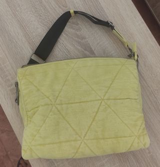 ‼️ PRECIO NO NEGOCIABLE ‼️ Bolso vaquero amarillo 
