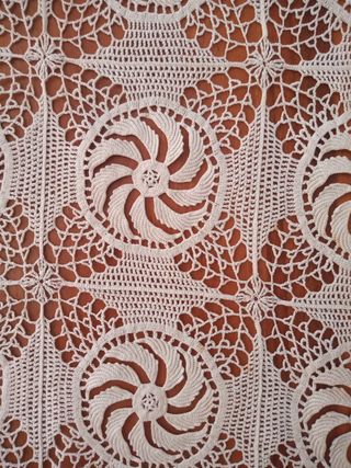 Centrotavola in pizzo metà Ottocento