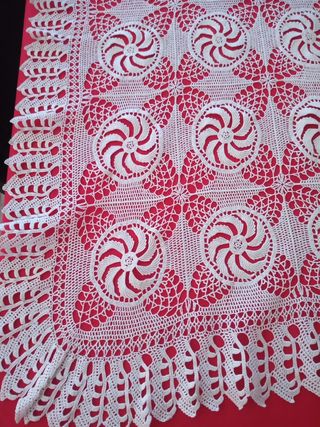 Centrotavola in pizzo metà Ottocento