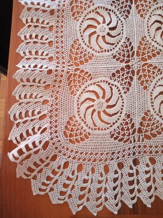 Centrotavola in pizzo metà Ottocento