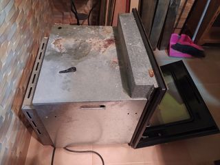 HORNO ELÉCTRICO ENCASTRABLE TEKA