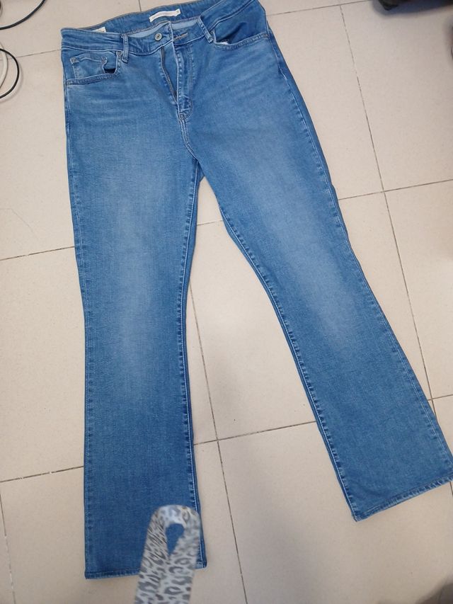 Pantalones vaqueros Levis talla XS