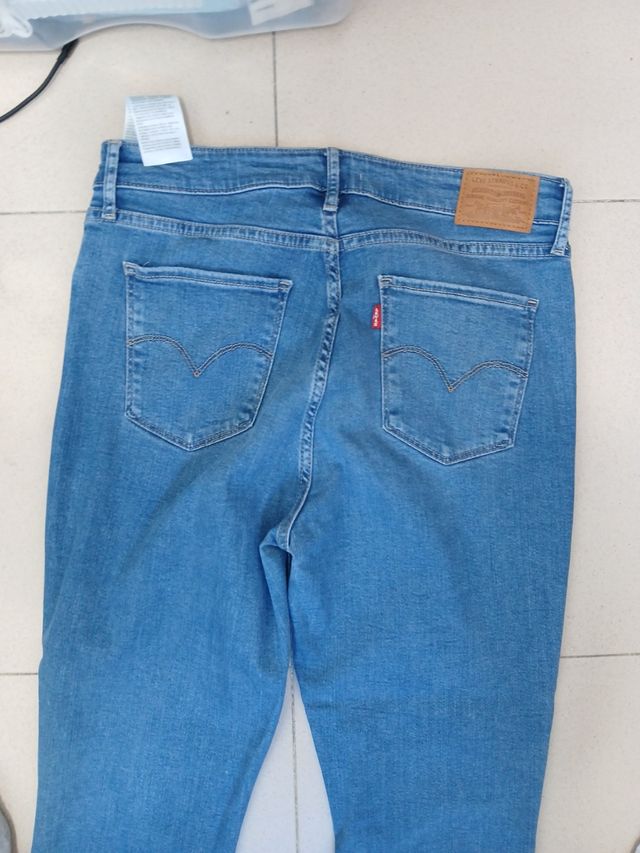Pantalones vaqueros Levis talla XS
