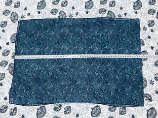 Pañuelo Fino Azul Blanco Mariposa y Flores 59x150 