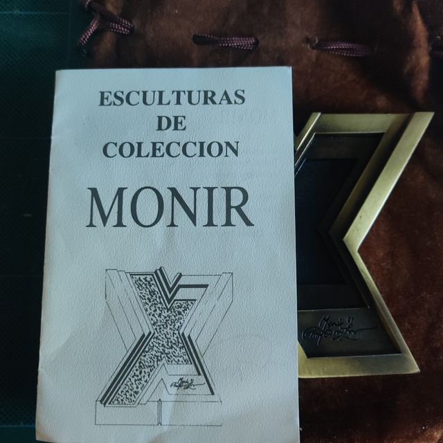 Escultura colección Monir