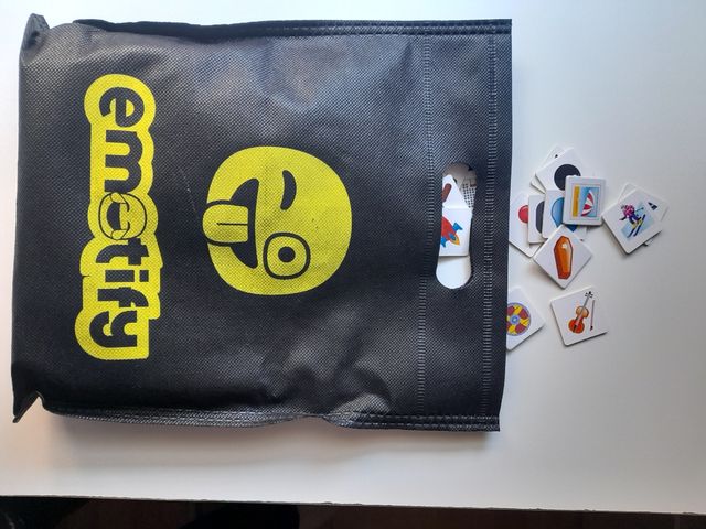 Juego de mesa Emotify