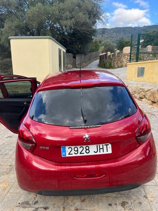 Peugeot 208 2016