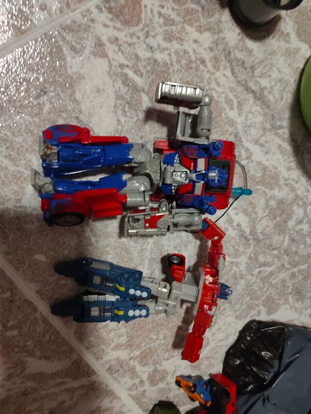 Muñecos transformer