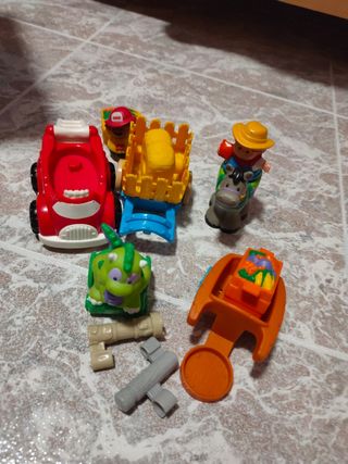 Muñecos fisher price niño