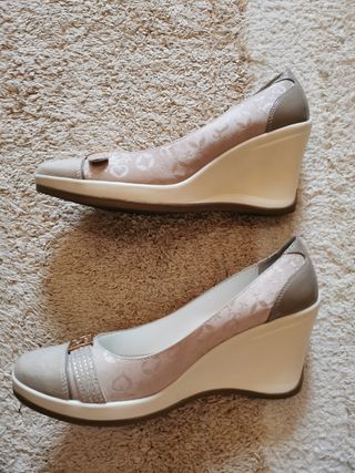 Scarpe beige con zeppa Solo Soprani