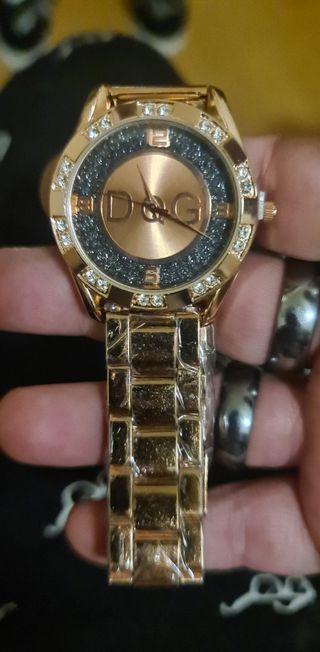Reloj de Cuarzo de Mujer de Acero Marca DQG