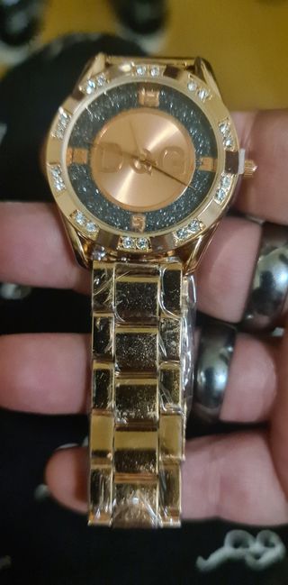 Reloj de Cuarzo de Mujer de Acero Marca DQG