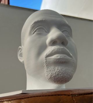 Testa porta cuffie kanye west