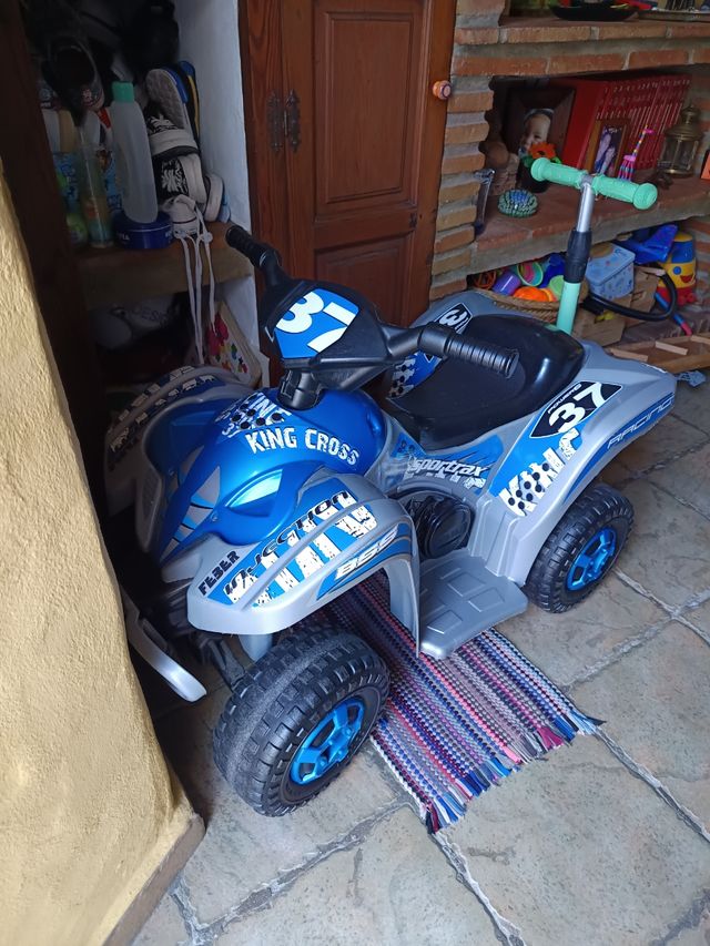 Moto cuatro ruedas niños