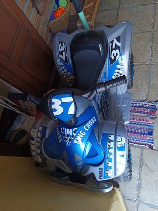 Moto cuatro ruedas niños