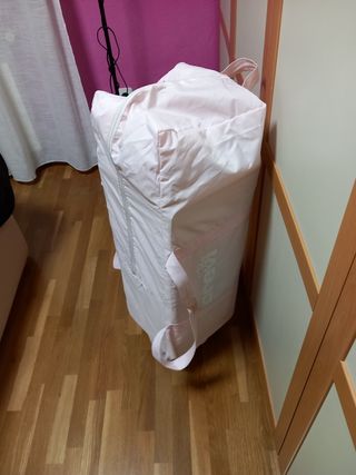 Cuna de viaje plegable hello kitty muy buen estado