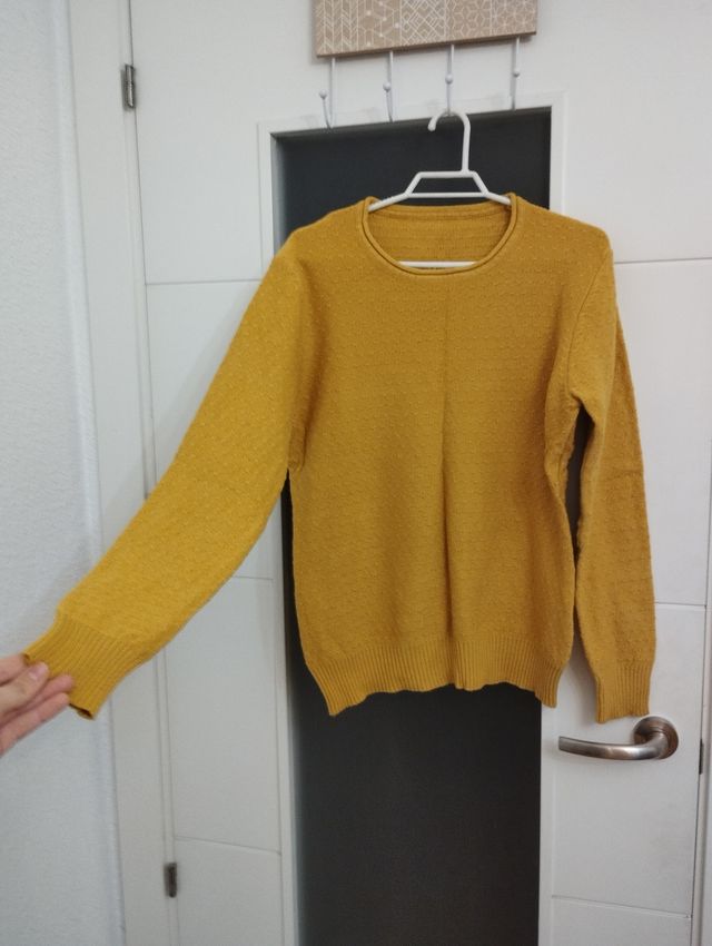 Jersey cuello redondo mostaza