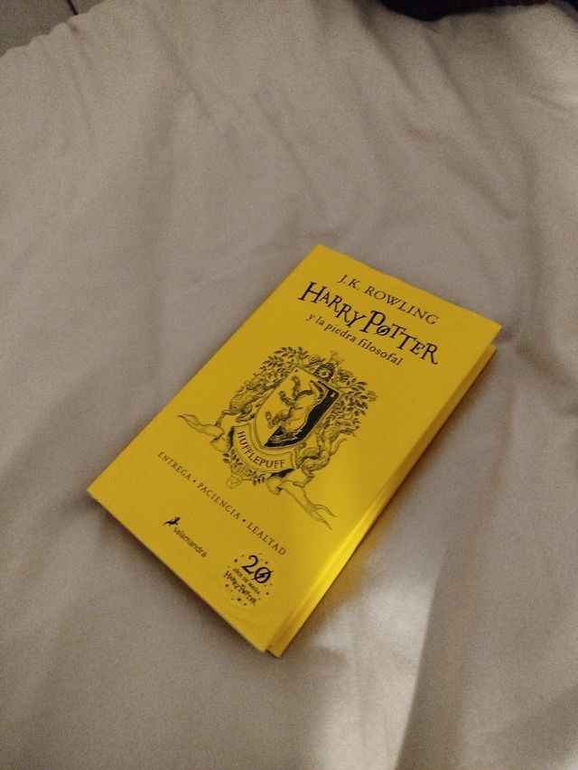 Harry Potter y la piedra filosofal (20 Aniv. Hufflepuff) / Harry Potter and the Sorcerer's Stone (Hufflepuff) (Spanish Edition)