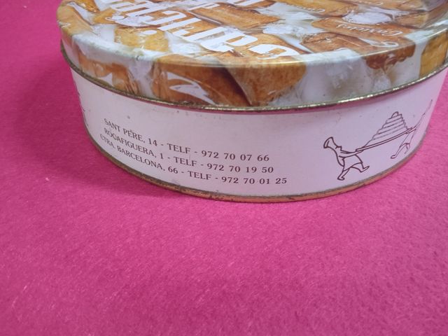 Caja metálica Dolceria Junyent Ripoll