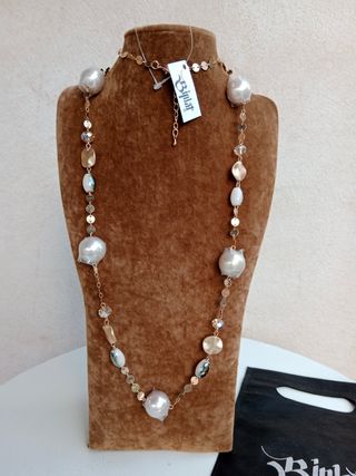  Collar Largo con Perlas y Abalorios 