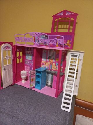Casa de la BARBIE PLEGABLE Y PORTATIL