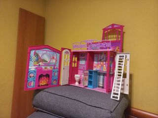 Casa de la BARBIE PLEGABLE Y PORTATIL