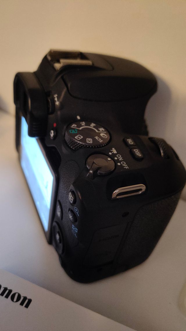 Canon 200D + 512GB Regalo