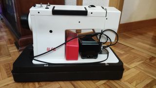 Maquina de coser Alfa