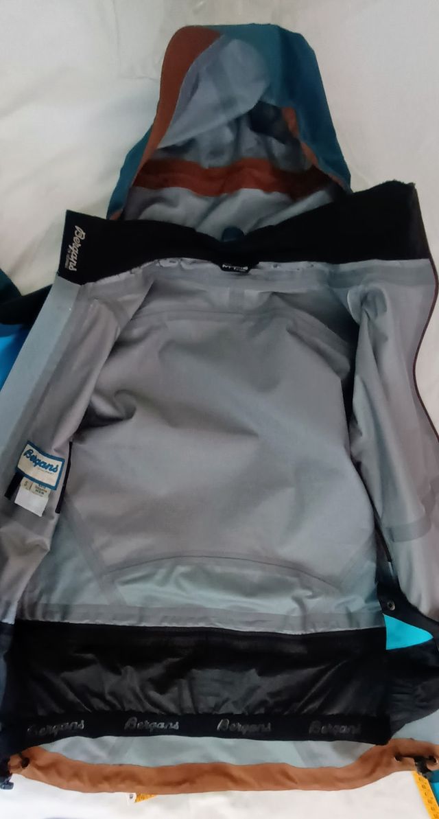 Chaqueta esquí y montaña Bergans