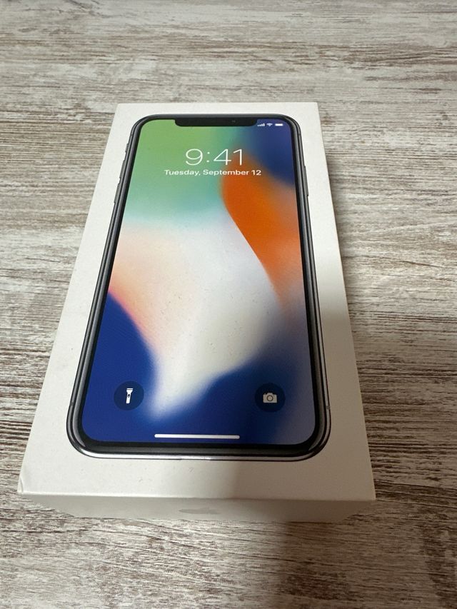 Caja vacia de IPhone X