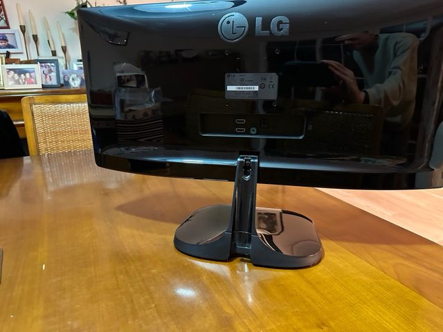 LG - Ultrawide Monitor