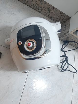 MOULINEX ROBOT.