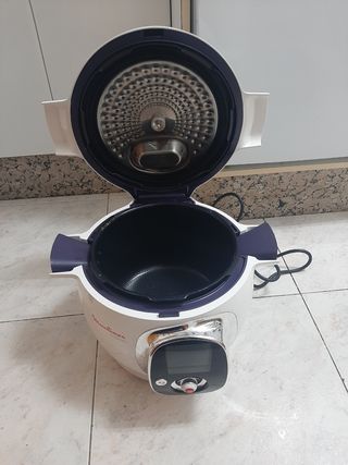 MOULINEX ROBOT.